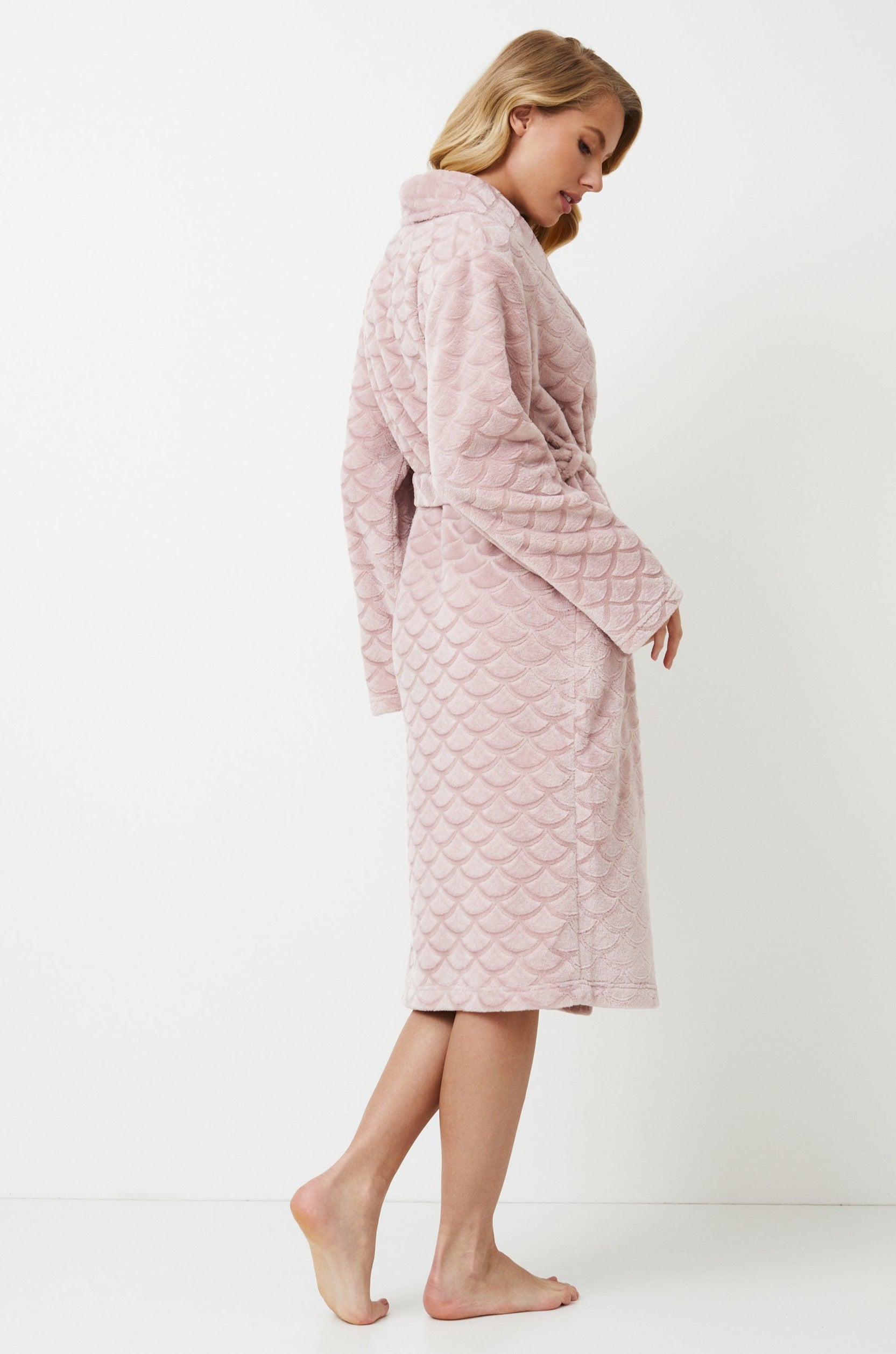 ARUELLE ALISON ROBE ARUELLE ALISON ROBE